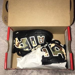 Nike Air More Uptempo Qs
